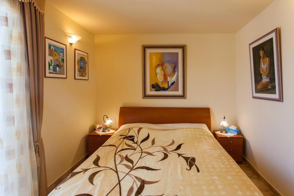 Elisabeth'S Penthouse At The Heart Of The City Rétino Exterior foto
